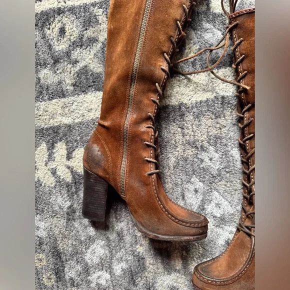Frye Women’s Parker Brown Lace-Up Knee-High Moc Boots - Picture 3 of 16